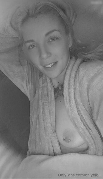 onlybibiii Nakenläckor OnlyFans Foto 27