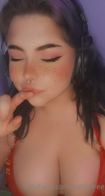 Paliza Nakenläckor OnlyFans Foto 53