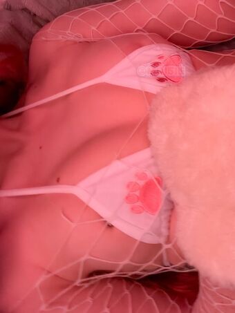 pawified Nakenläckor OnlyFans Foto 3