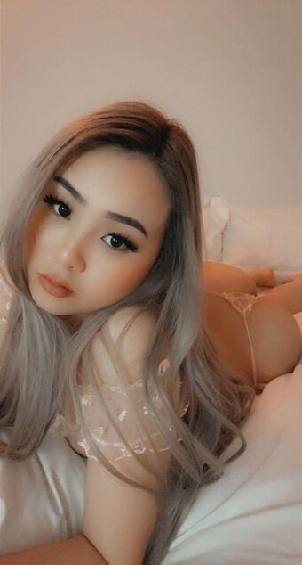 peachyval Nakenläckor OnlyFans Foto 16