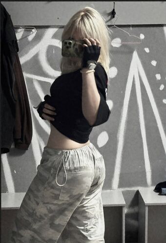Pelememe Nakenläckor OnlyFans Foto 30