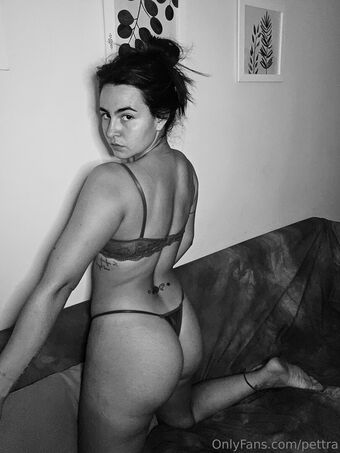 pettra Nakenläckor OnlyFans Foto 20