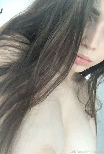 Peusche Nakenläckor OnlyFans Foto 13