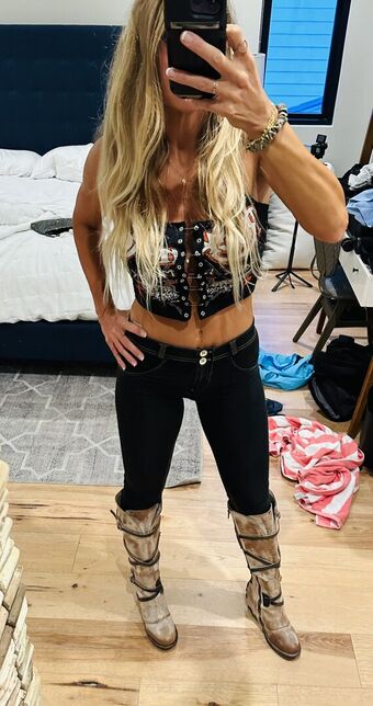 Phatazbombshell Nakenläckor OnlyFans Foto 29