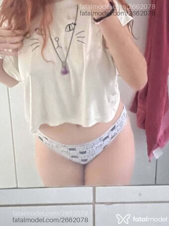 pixelallie Nakenläckor OnlyFans Foto 11
