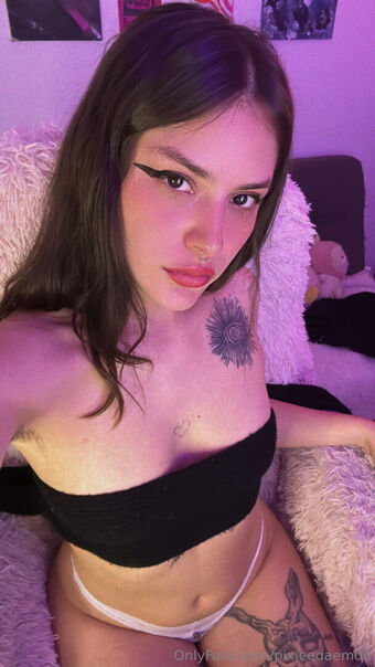 pixieedaemon Nakenläckor OnlyFans Foto 3