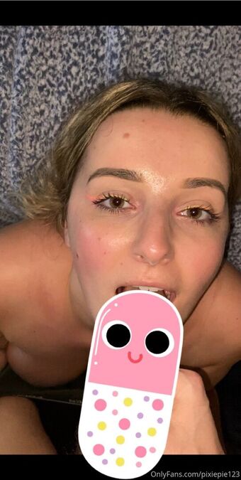 PixiePie123 Nakenläckor OnlyFans Foto 14