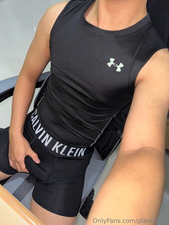 planethim Nakenläckor OnlyFans Foto 6