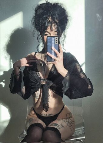 plasticjupiter Nakenläckor OnlyFans Foto 37