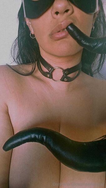 plutonicaesc Nakenläckor OnlyFans Foto 11