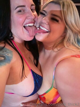pole_thick2 Nakenläckor OnlyFans Foto 13