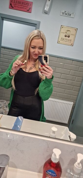 Polepixiee Nakenläckor OnlyFans Foto 6