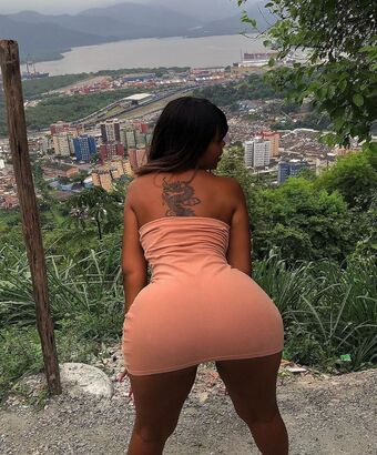 Polisavage Nakenläckor OnlyFans Foto 4