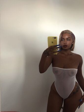Polisavage Nakenläckor OnlyFans Foto 5
