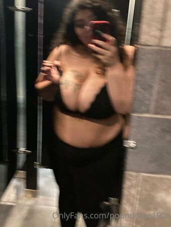 poundcake1908 Nakenläckor OnlyFans Foto 30