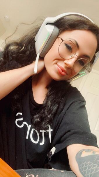 Precious Ruby Nakenläckor OnlyFans Foto 33