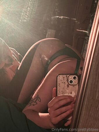 prettybbiee Nakenläckor OnlyFans Foto 15