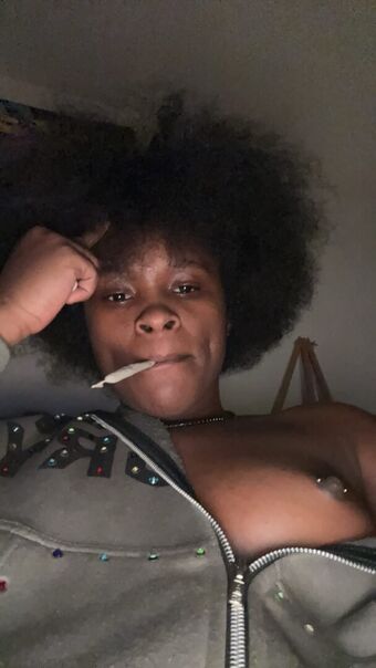 prettyginalex Nakenläckor OnlyFans Foto 21