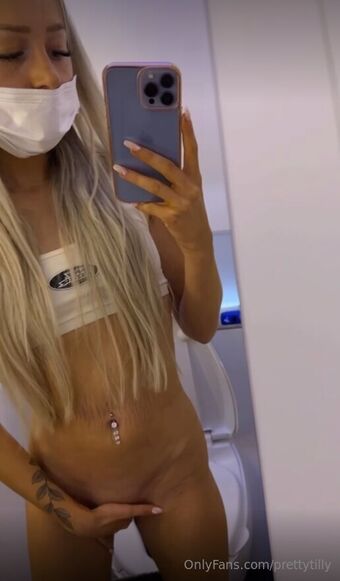 prettytilly Nakenläckor OnlyFans Foto 10