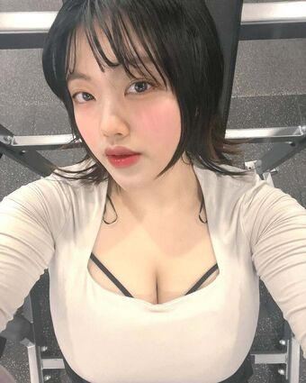 Prisearl Nakenläckor OnlyFans Foto 15