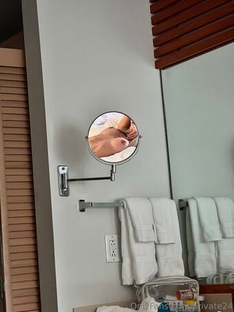 private24 Nakenläckor OnlyFans Foto 14