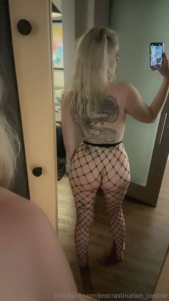 procrastination_central Nakenläckor OnlyFans Foto 15