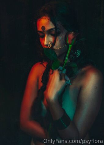 psyflorax Nakenläckor OnlyFans Foto 13