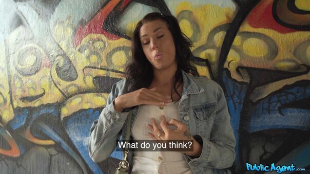 Public Agent Nakenläckor OnlyFans Foto 131