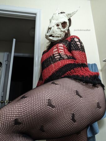Punkskinwalker Nakenläckor OnlyFans Foto 24