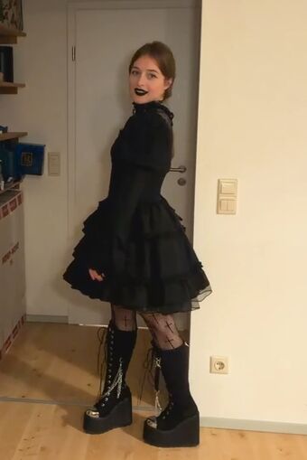 qoqsik Nakenläckor OnlyFans Foto 50