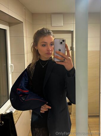 queen.nin Nakenläckor OnlyFans Foto 1