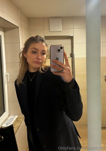 queen.nin Nakenläckor OnlyFans Foto 2