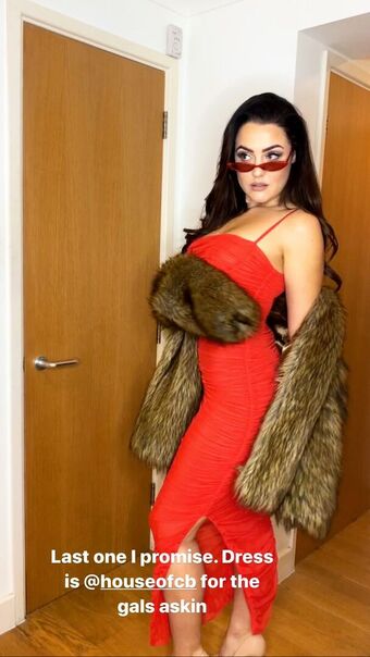 QueenB Nakenläckor OnlyFans Foto 7