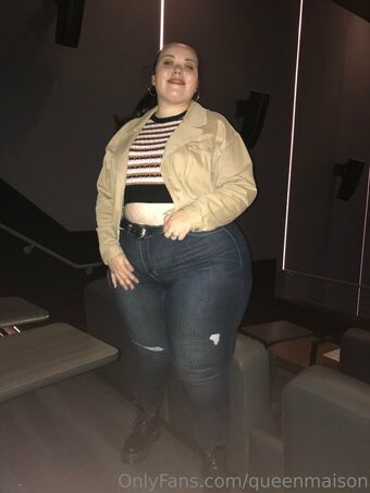 queenmaison Nakenläckor OnlyFans Foto 22