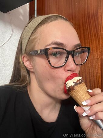 rad34 Nakenläckor OnlyFans Foto 17