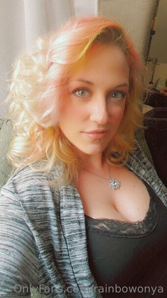 rainbowonya Nakenläckor OnlyFans Foto 1