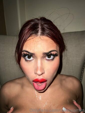 raineyjames Nakenläckor OnlyFans Foto 32