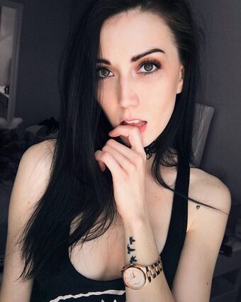 rainingbliss Nakenläckor OnlyFans Foto 15