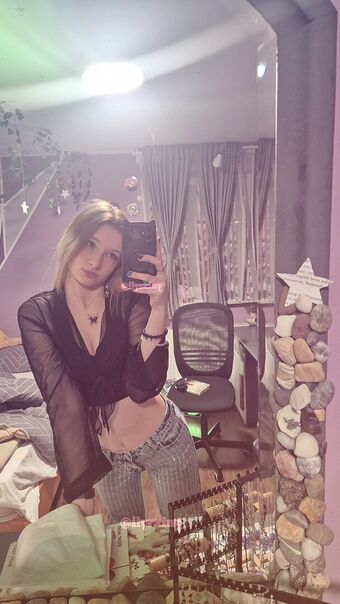 Rainyy Nakenläckor OnlyFans Foto 1