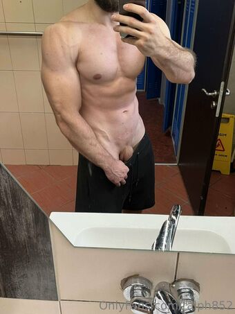 ralph852 Nakenläckor OnlyFans Foto 21