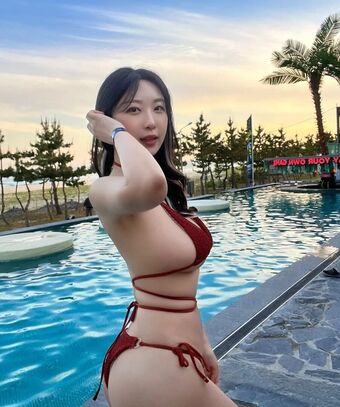 Rang4.5 Nakenläckor OnlyFans Foto 14