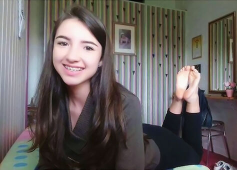 Rapha Feet Nakenläckor OnlyFans Foto 4