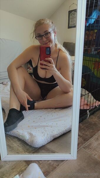 rawpunzel Nakenläckor OnlyFans Foto 8