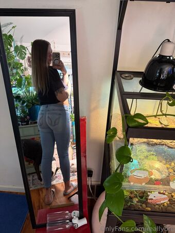 reallybre Nakenläckor OnlyFans Foto 49