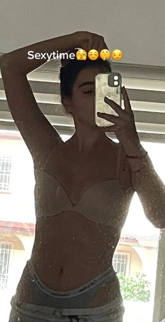 Rebeancer Nakenläckor OnlyFans Foto 13