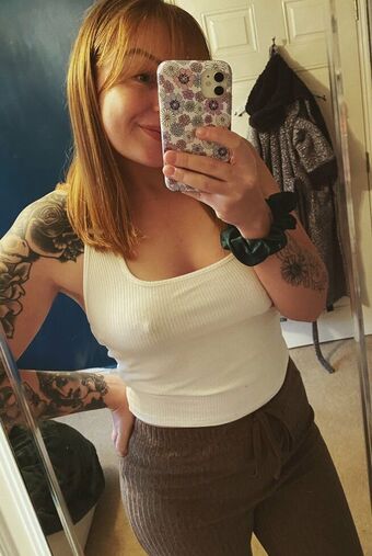 Red_x Nakenläckor OnlyFans Foto 2