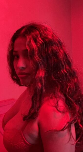 reinavibes Nakenläckor OnlyFans Foto 6