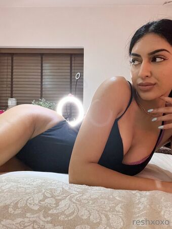 Resh Nakenläckor OnlyFans Foto 5