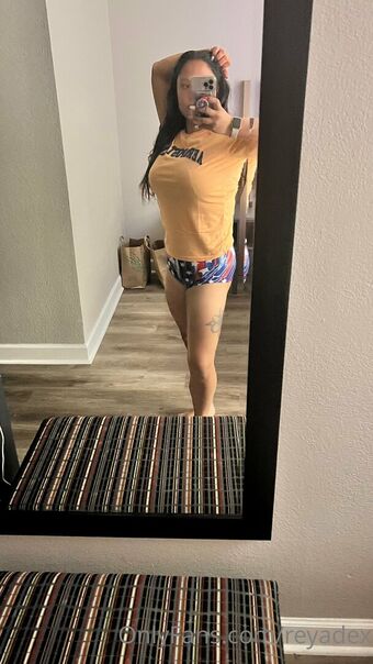reyadex Nakenläckor OnlyFans Foto 13