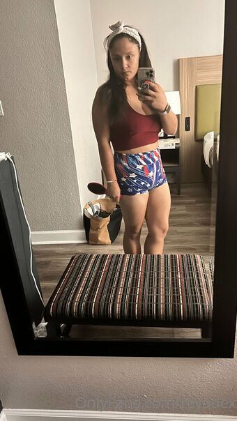 reyadex Nakenläckor OnlyFans Foto 15
